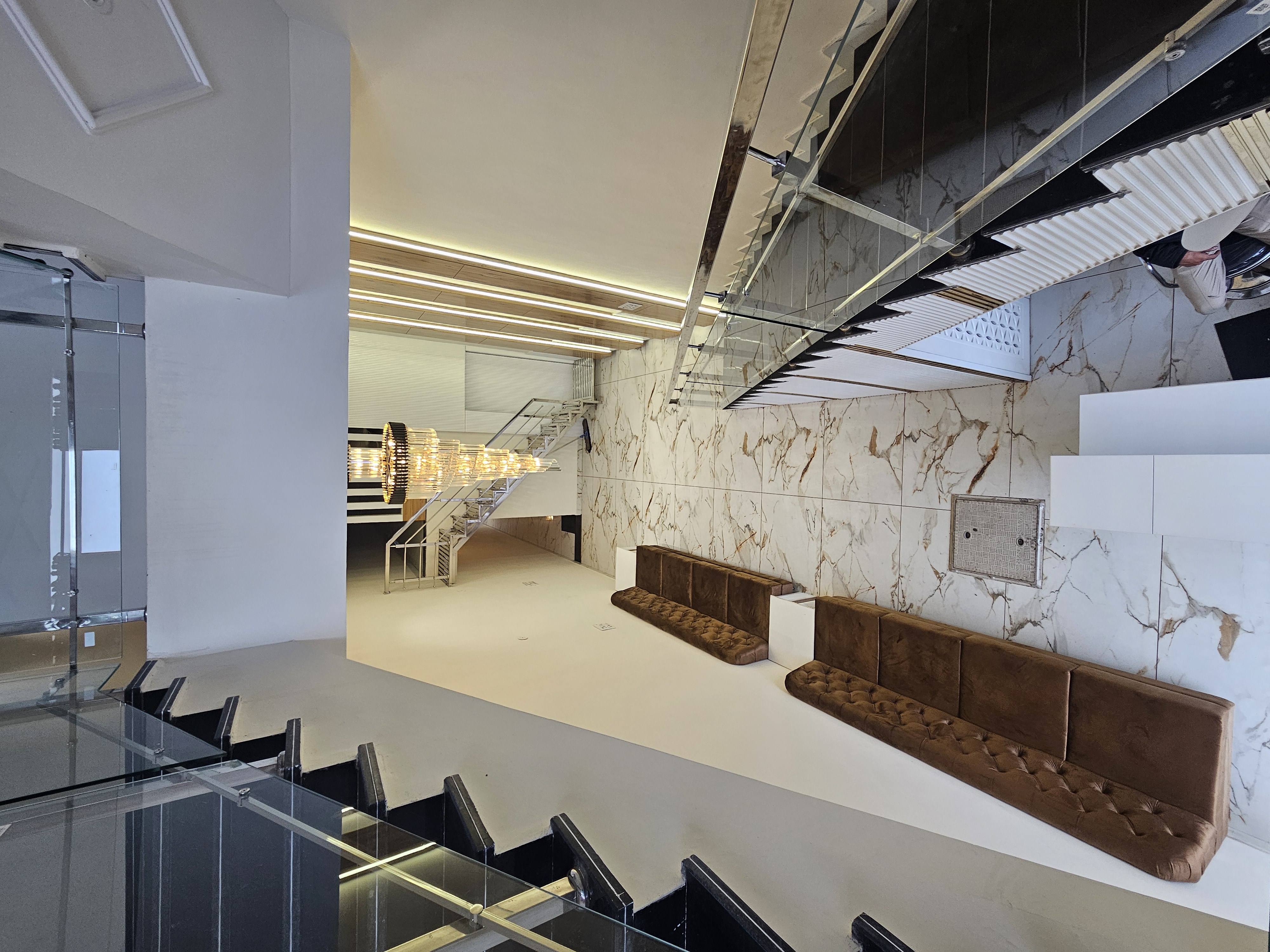 Hotel Apple Grand Lobby Interior