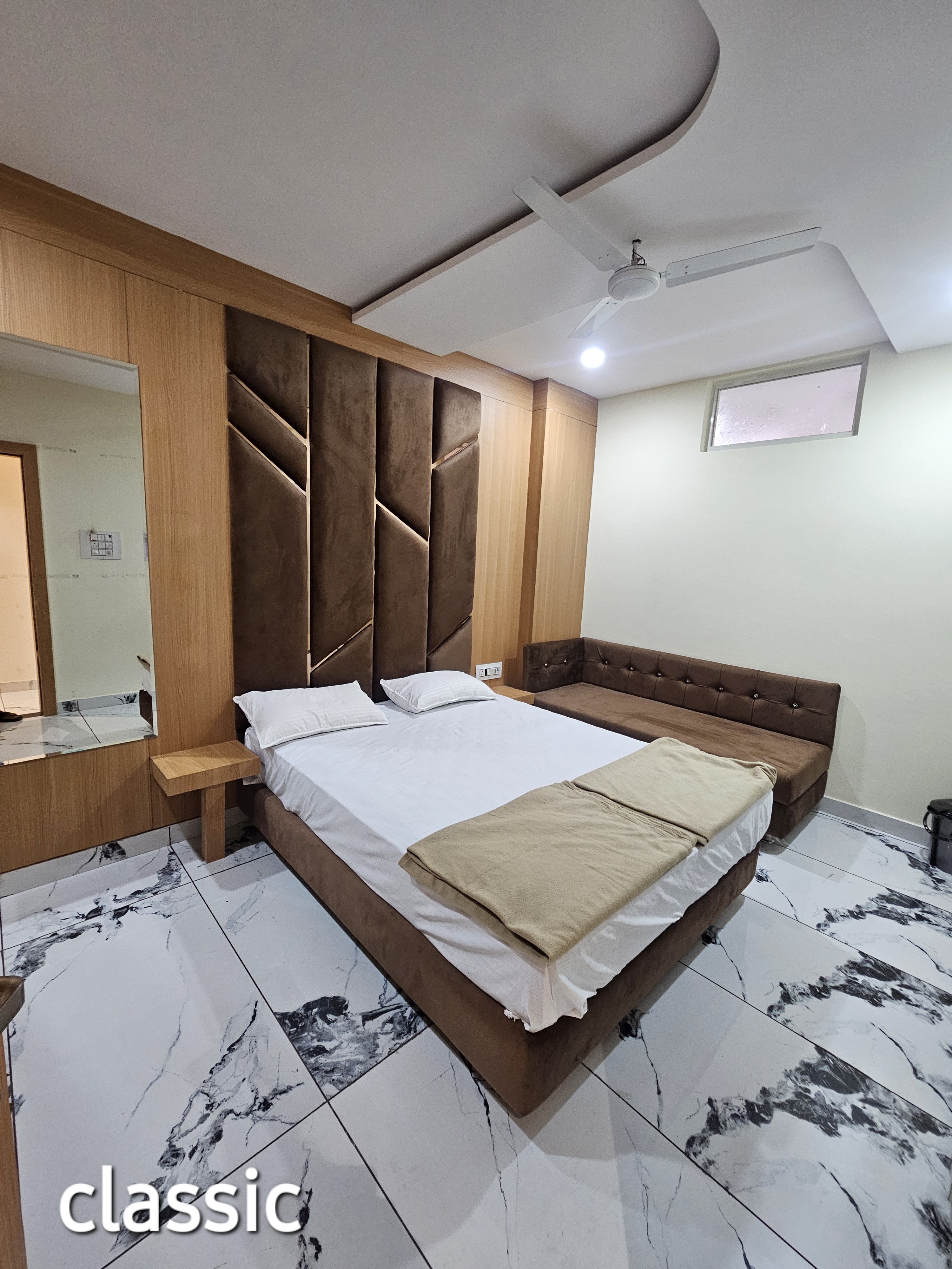 Hotel Apple Grand Luxury Room